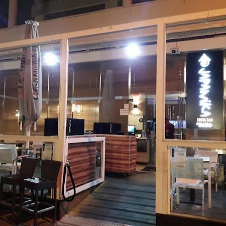 דירת 5 חדרים מול הים Apartment Bat Yam Exterior photo