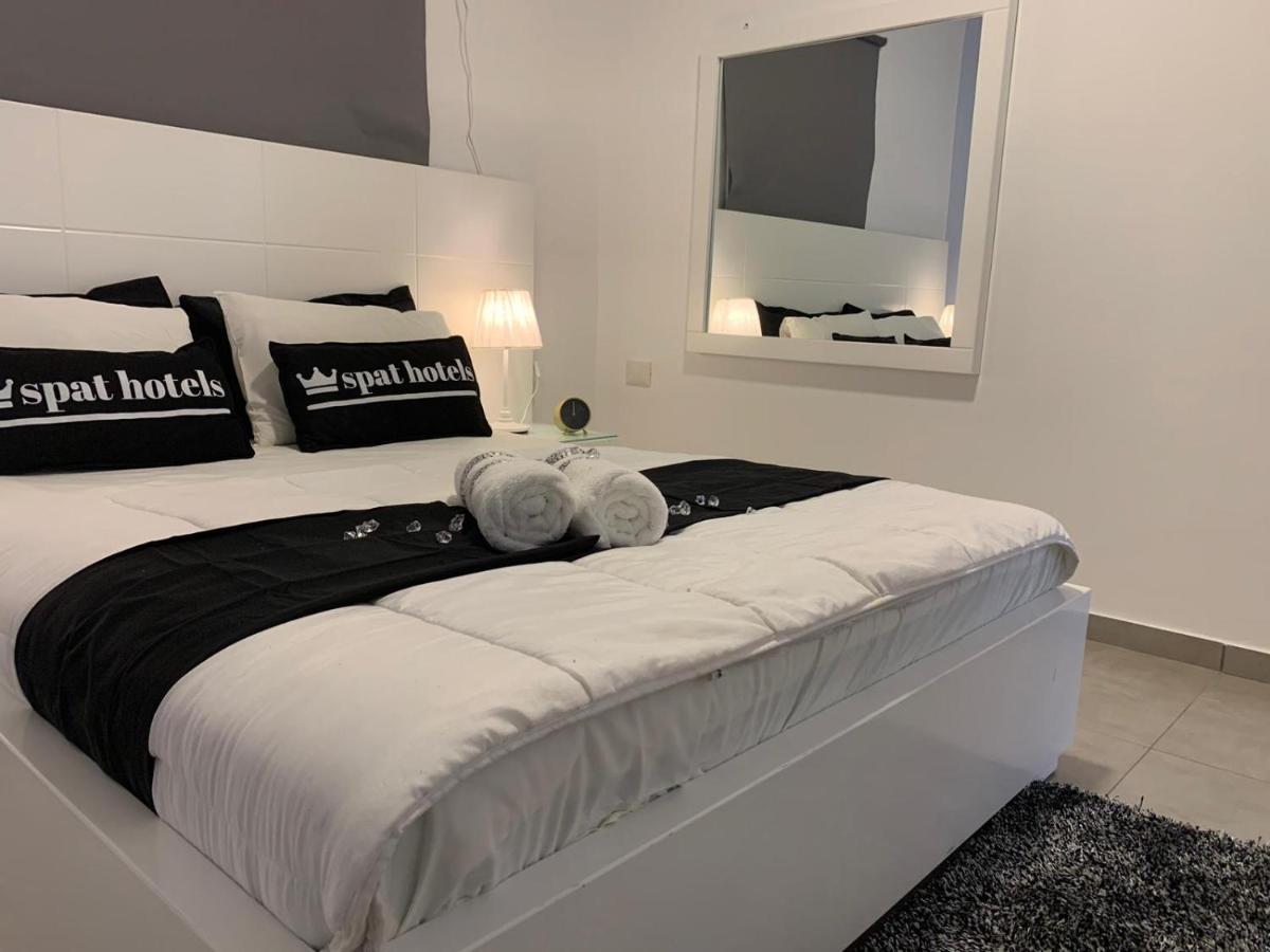 דירת 5 חדרים מול הים Apartment Bat Yam Exterior photo