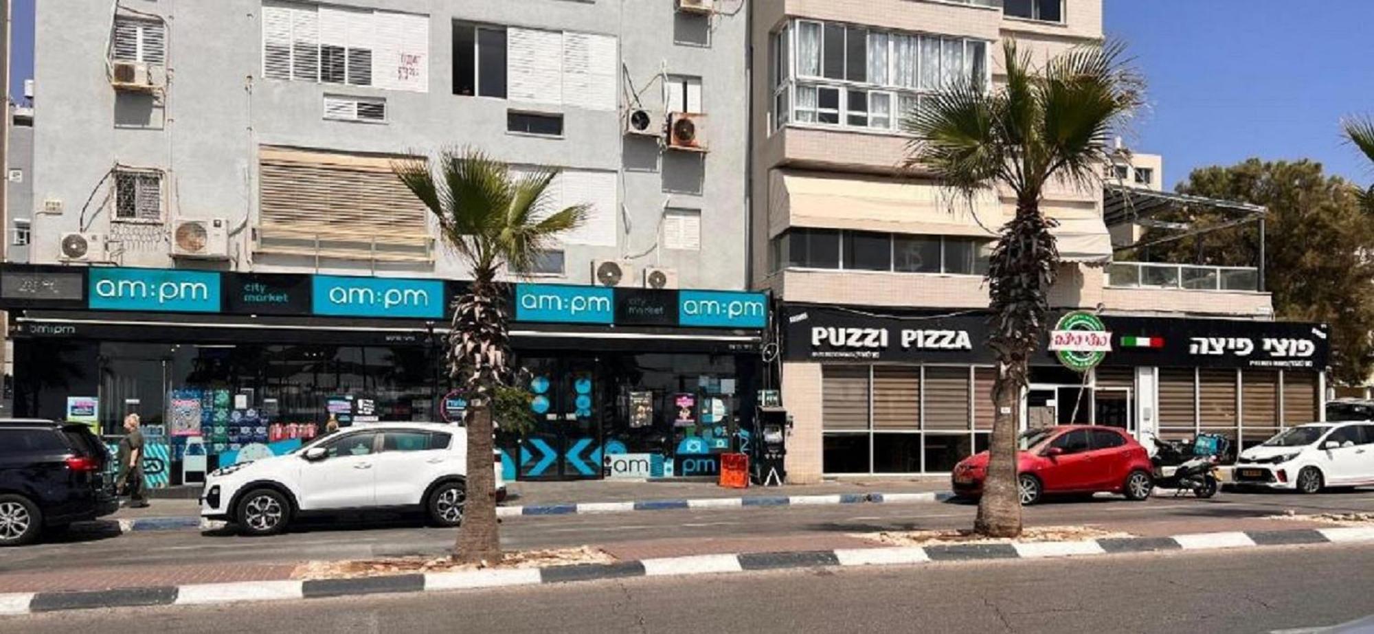 דירת 5 חדרים מול הים Apartment Bat Yam Exterior photo